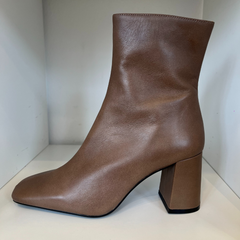 Angel Alarcon Drimia 25576 Sivaletti Donna Terra