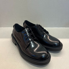 Metisse Stringata in Pelle Abrasivata Nera