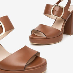 NeroGiardini Sandalo in Pelle Cognac