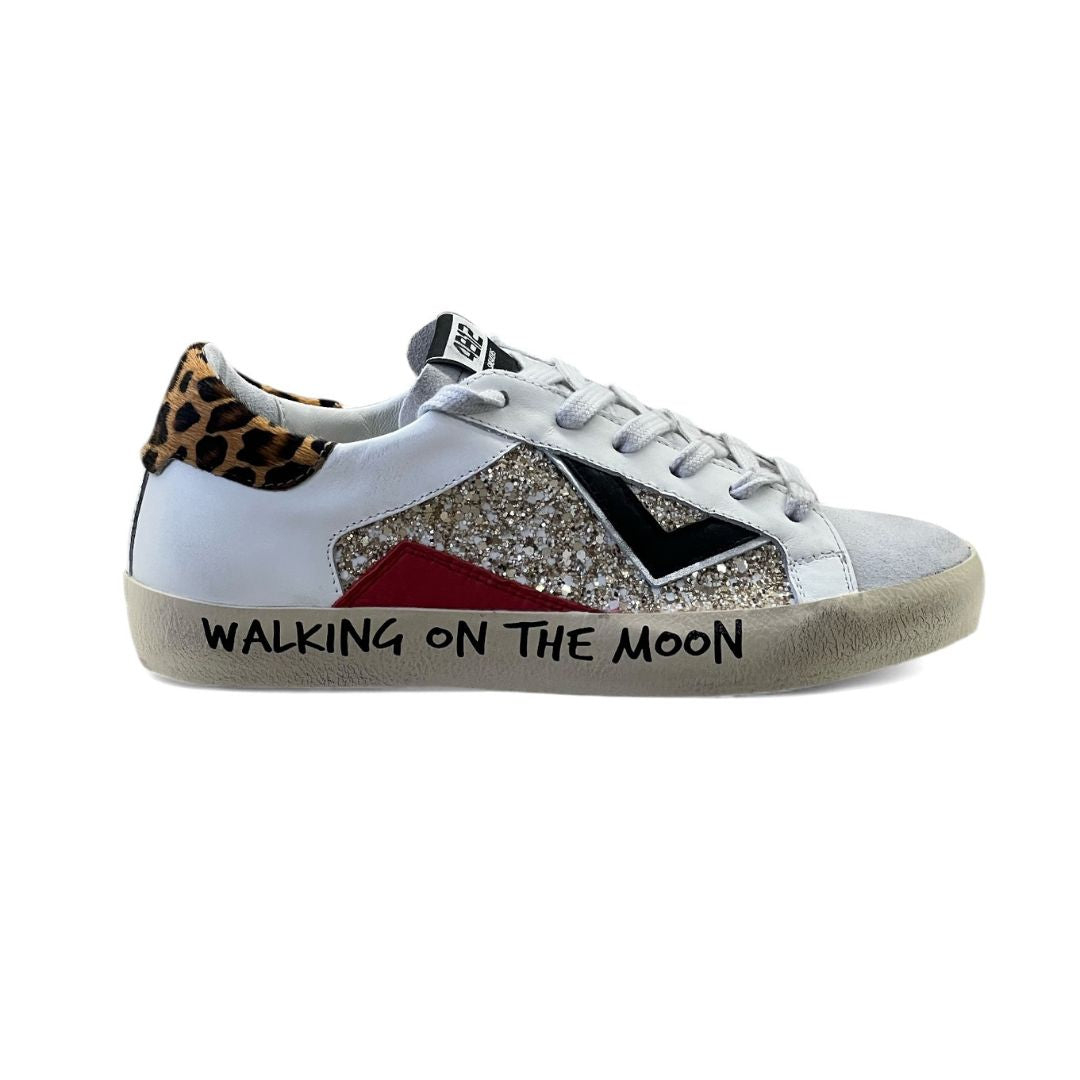 4B12 Sneakers Suprime DBS268 Leo/Glitter