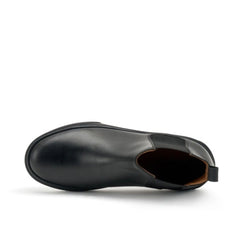 Frau Beatles in Pelle Nero
