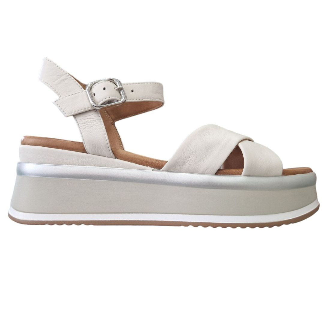 Inuovo Sandalo con Zeppa Crema